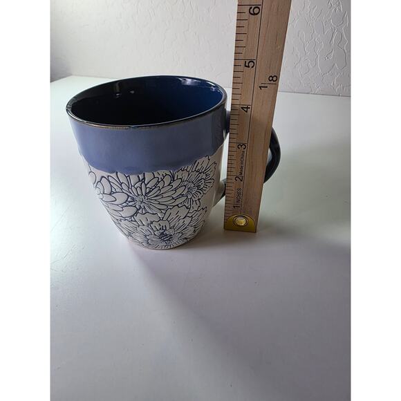 LA ROCHELLE Artisan French Art Deco Denim Blue & Cream Floral Coffee Mug - Picture 5 of 7